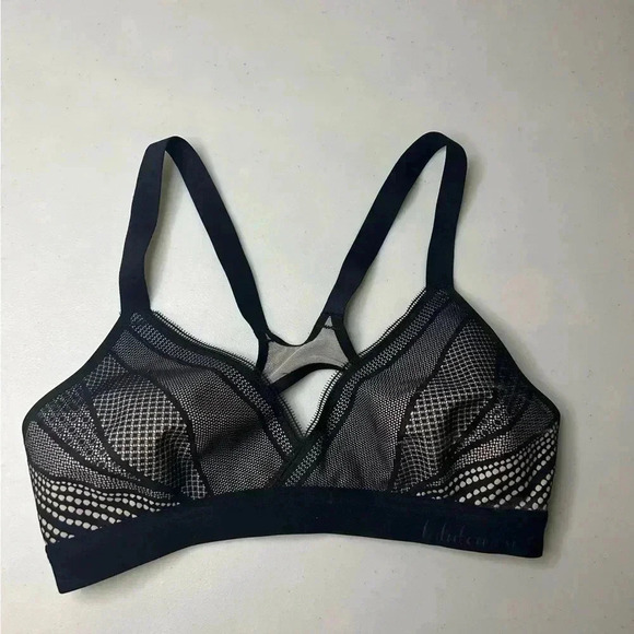 Lululemon Awake To Lace Bra Size 32B Black/Barely Beige Mesh Racerback - Picture 3 of 7